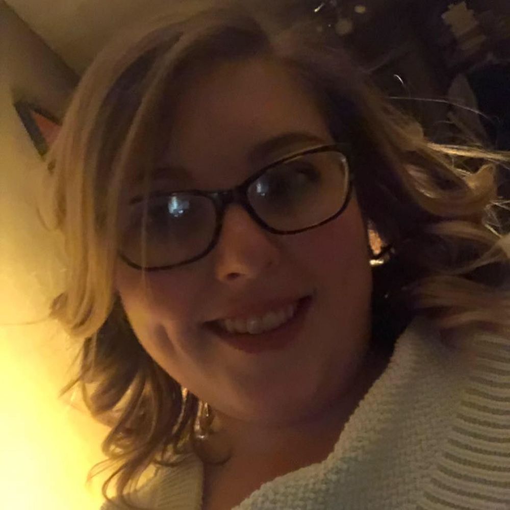 Meet your Posher, Aly